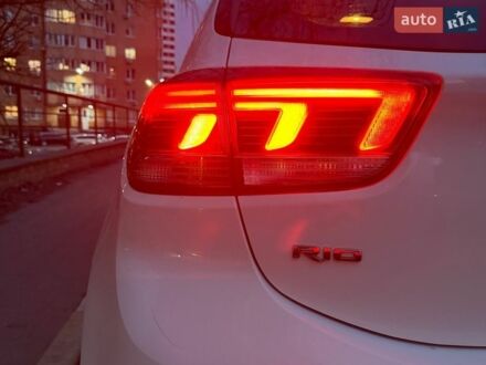 Белый Киа Рио, объемом двигателя 1.4 л и пробегом 89 тыс. км за 13400 $, фото 1 на Automoto.ua