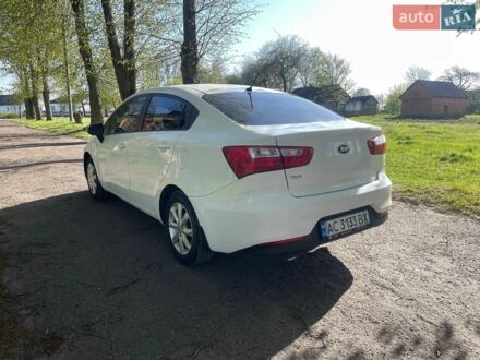 Білий Кіа Ріо, об'ємом двигуна 1.4 л та пробігом 140 тис. км за 9350 $, фото 1 на Automoto.ua