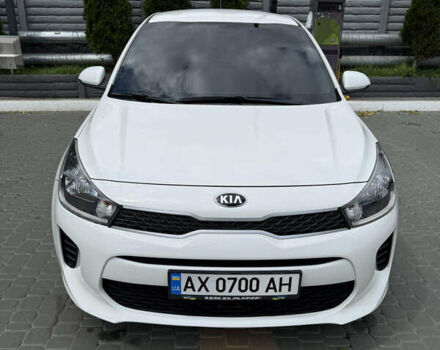 Белый Киа Рио, объемом двигателя 1.6 л и пробегом 111 тыс. км за 9800 $, фото 1 на Automoto.ua