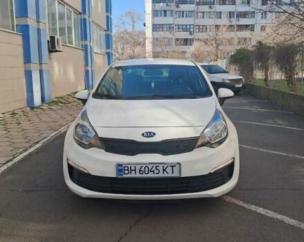 Белый Киа Рио, объемом двигателя 1.59 л и пробегом 116 тыс. км за 9700 $, фото 1 на Automoto.ua