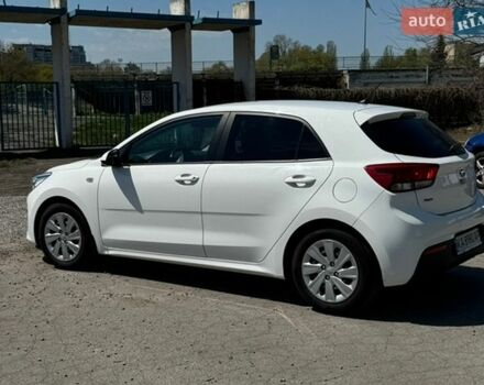 Белый Киа Рио, объемом двигателя 1.4 л и пробегом 125 тыс. км за 13400 $, фото 1 на Automoto.ua