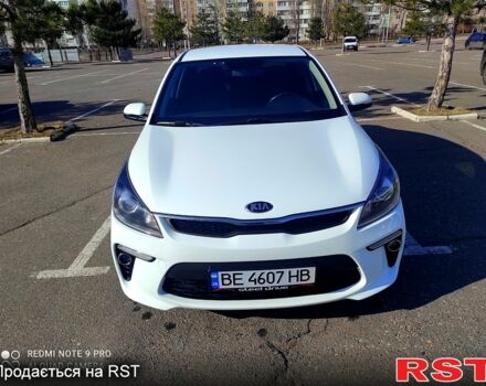 Белый Киа Рио, объемом двигателя 1.6 л и пробегом 144 тыс. км за 11999 $, фото 1 на Automoto.ua