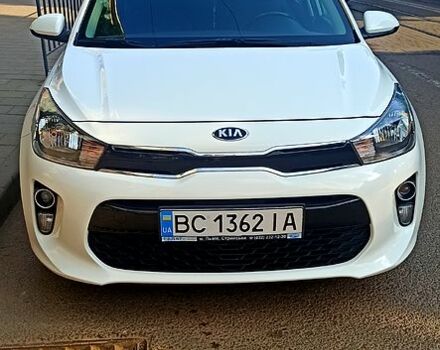 Белый Киа Рио, объемом двигателя 1.2 л и пробегом 64 тыс. км за 13250 $, фото 1 на Automoto.ua