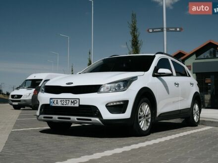 Білий Кіа Ріо, об'ємом двигуна 1.59 л та пробігом 70 тис. км за 15000 $, фото 1 на Automoto.ua