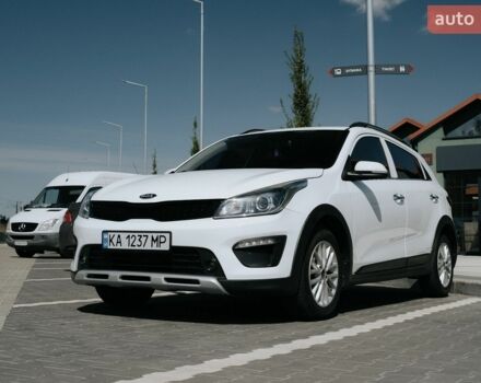 Белый Киа Рио, объемом двигателя 1.59 л и пробегом 70 тыс. км за 15000 $, фото 1 на Automoto.ua