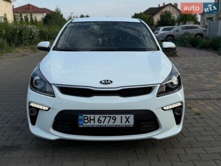 Белый Киа Рио, объемом двигателя 1.6 л и пробегом 18 тыс. км за 14900 $, фото 1 на Automoto.ua