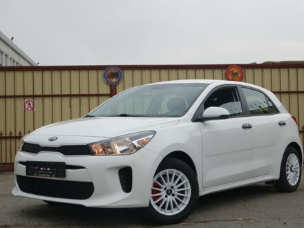Білий Кіа Ріо, об'ємом двигуна 1.6 л та пробігом 29 тис. км за 12499 $, фото 1 на Automoto.ua
