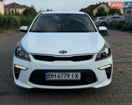 Белый Киа Рио, объемом двигателя 1.59 л и пробегом 18 тыс. км за 14900 $, фото 1 на Automoto.ua