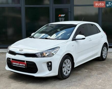 Белый Киа Рио, объемом двигателя 1.25 л и пробегом 73 тыс. км за 10700 $, фото 1 на Automoto.ua