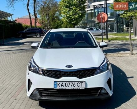 Белый Киа Рио, объемом двигателя 1.37 л и пробегом 128 тыс. км за 13400 $, фото 1 на Automoto.ua