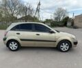 Бежевый Киа Рио, объемом двигателя 1.4 л и пробегом 217 тыс. км за 3700 $, фото 3 на Automoto.ua