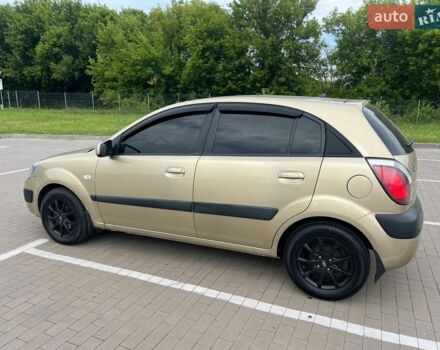 Бежевый Киа Рио, объемом двигателя 1.4 л и пробегом 222 тыс. км за 5800 $, фото 1 на Automoto.ua