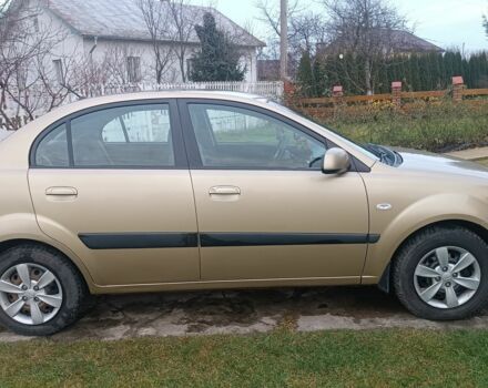 Бежевый Киа Рио, объемом двигателя 1.5 л и пробегом 246 тыс. км за 4600 $, фото 3 на Automoto.ua