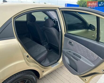 Бежевый Киа Рио, объемом двигателя 1.4 л и пробегом 222 тыс. км за 5800 $, фото 9 на Automoto.ua