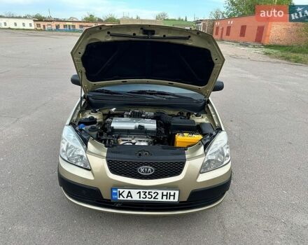 Бежевый Киа Рио, объемом двигателя 1.4 л и пробегом 217 тыс. км за 3700 $, фото 37 на Automoto.ua