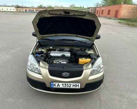 Бежевый Киа Рио, объемом двигателя 1.4 л и пробегом 217 тыс. км за 3700 $, фото 10 на Automoto.ua