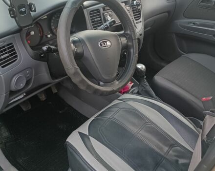 Бежевый Киа Рио, объемом двигателя 1.5 л и пробегом 246 тыс. км за 4600 $, фото 4 на Automoto.ua