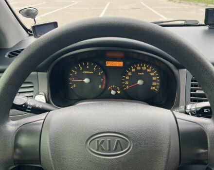 Бежевый Киа Рио, объемом двигателя 1.4 л и пробегом 2 тыс. км за 6100 $, фото 4 на Automoto.ua