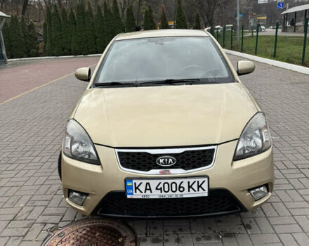 Бежевый Киа Рио, объемом двигателя 1.4 л и пробегом 236 тыс. км за 6500 $, фото 2 на Automoto.ua