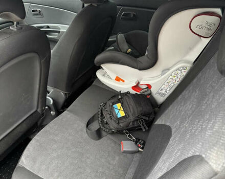 Бежевый Киа Рио, объемом двигателя 1.4 л и пробегом 236 тыс. км за 6500 $, фото 7 на Automoto.ua