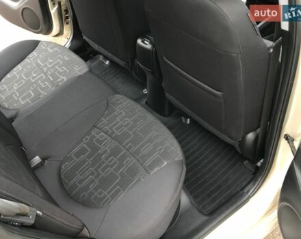 Бежевый Киа Рио, объемом двигателя 1.59 л и пробегом 41 тыс. км за 8700 $, фото 43 на Automoto.ua