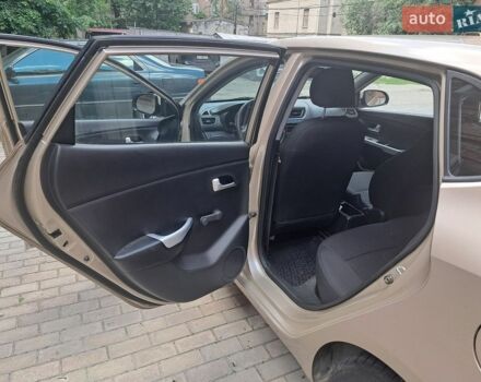 Бежевий Кіа Ріо, об'ємом двигуна 1.4 л та пробігом 145 тис. км за 6500 $, фото 10 на Automoto.ua