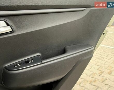 Бежевый Киа Рио, объемом двигателя 1.59 л и пробегом 83 тыс. км за 15900 $, фото 25 на Automoto.ua