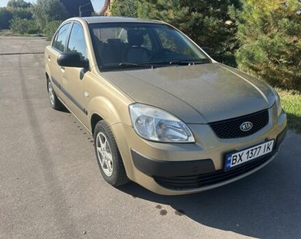 Бежевый Киа Рио, объемом двигателя 1.4 л и пробегом 230 тыс. км за 3916 $, фото 1 на Automoto.ua