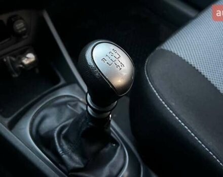 Бежевий Кіа Ріо, об'ємом двигуна 1.4 л та пробігом 199 тис. км за 3850 $, фото 19 на Automoto.ua