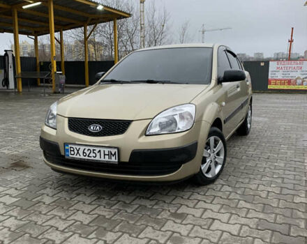Бежевый Киа Рио, объемом двигателя 1.4 л и пробегом 290 тыс. км за 4100 $, фото 1 на Automoto.ua