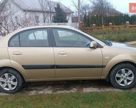 Бежевый Киа Рио, объемом двигателя 1.49 л и пробегом 245 тыс. км за 4600 $, фото 2 на Automoto.ua