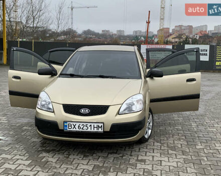 Бежевый Киа Рио, объемом двигателя 1.4 л и пробегом 290 тыс. км за 4100 $, фото 11 на Automoto.ua