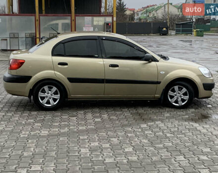 Бежевый Киа Рио, объемом двигателя 1.4 л и пробегом 290 тыс. км за 4100 $, фото 6 на Automoto.ua