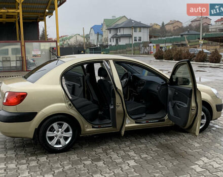 Бежевый Киа Рио, объемом двигателя 1.4 л и пробегом 290 тыс. км за 4100 $, фото 12 на Automoto.ua