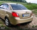 Бежевый Киа Рио, объемом двигателя 1.5 л и пробегом 244 тыс. км за 3900 $, фото 1 на Automoto.ua