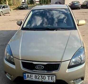 Бежевий Кіа Ріо, об'ємом двигуна 1.5 л та пробігом 160 тис. км за 6000 $, фото 1 на Automoto.ua