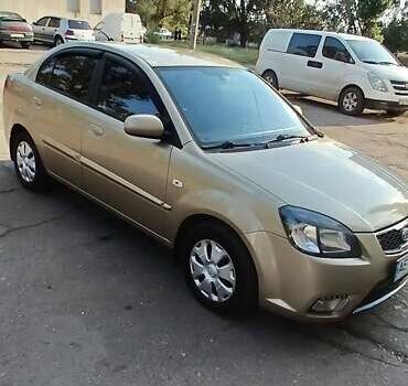 Бежевий Кіа Ріо, об'ємом двигуна 1.5 л та пробігом 160 тис. км за 6000 $, фото 6 на Automoto.ua