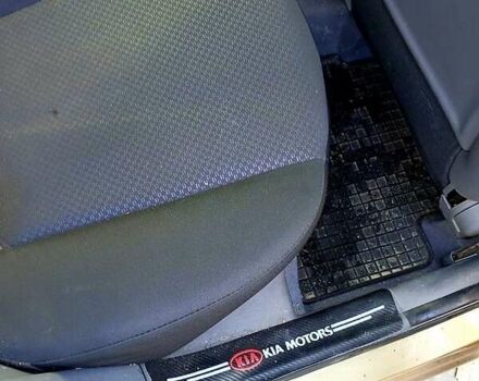 Бежевий Кіа Ріо, об'ємом двигуна 1.4 л та пробігом 420 тис. км за 6500 $, фото 1 на Automoto.ua