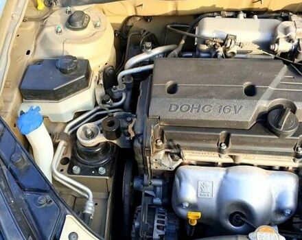 Бежевий Кіа Ріо, об'ємом двигуна 1.4 л та пробігом 420 тис. км за 6500 $, фото 4 на Automoto.ua