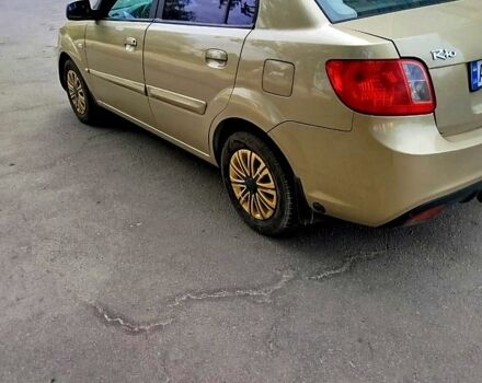 Бежевый Киа Рио, объемом двигателя 1.4 л и пробегом 182 тыс. км за 3800 $, фото 7 на Automoto.ua