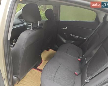 Кіа Ріо 2012 у Києві на Automoto.ua Бежевий Кіа Ріо, об'ємом двигуна 1.4 л та пробігом 337 тис. км за 6500 $, фото 14 на Automoto.ua