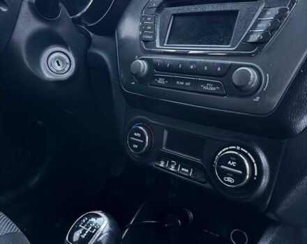 Бежевий Кіа Ріо, об'ємом двигуна 1.6 л та пробігом 162 тис. км за 5999 $, фото 14 на Automoto.ua