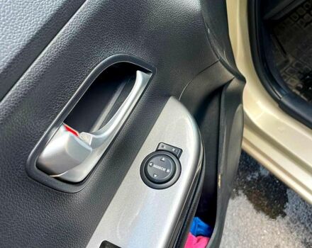 Бежевий Кіа Ріо, об'ємом двигуна 1.4 л та пробігом 126 тис. км за 7300 $, фото 12 на Automoto.ua