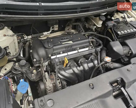 Бежевый Киа Рио, объемом двигателя 1.4 л и пробегом 187 тыс. км за 6400 $, фото 6 на Automoto.ua