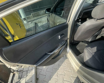 Бежевый Киа Рио, объемом двигателя 1.59 л и пробегом 198 тыс. км за 7300 $, фото 10 на Automoto.ua