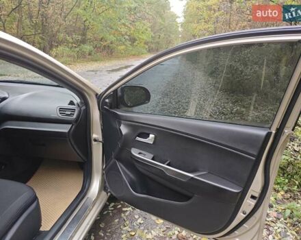 Кіа Ріо 2012 у Києві на Automoto.ua Бежевий Кіа Ріо, об'ємом двигуна 1.4 л та пробігом 337 тис. км за 6500 $, фото 15 на Automoto.ua