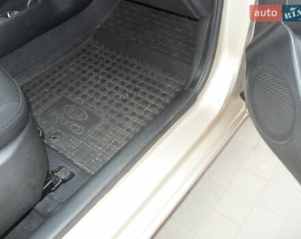 Бежевый Киа Рио, объемом двигателя 1.4 л и пробегом 227 тыс. км за 6000 $, фото 30 на Automoto.ua