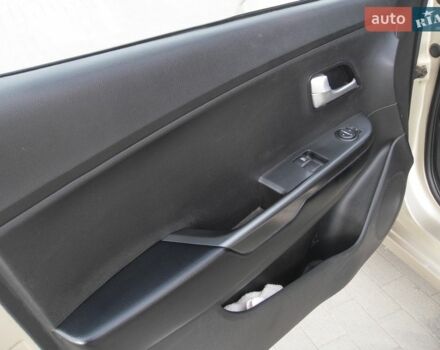 Бежевый Киа Рио, объемом двигателя 1.4 л и пробегом 227 тыс. км за 6000 $, фото 19 на Automoto.ua