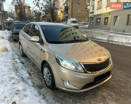 Бежевый Киа Рио, объемом двигателя 1.4 л и пробегом 187 тыс. км за 5600 $, фото 1 на Automoto.ua