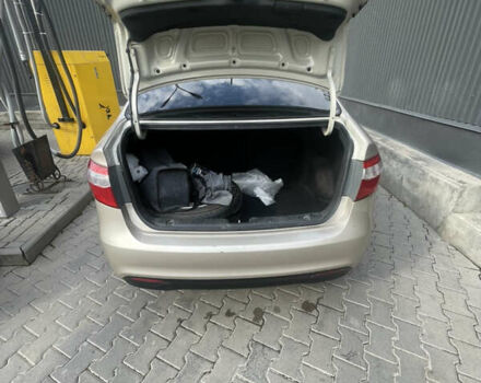 Бежевый Киа Рио, объемом двигателя 1.59 л и пробегом 198 тыс. км за 7300 $, фото 5 на Automoto.ua